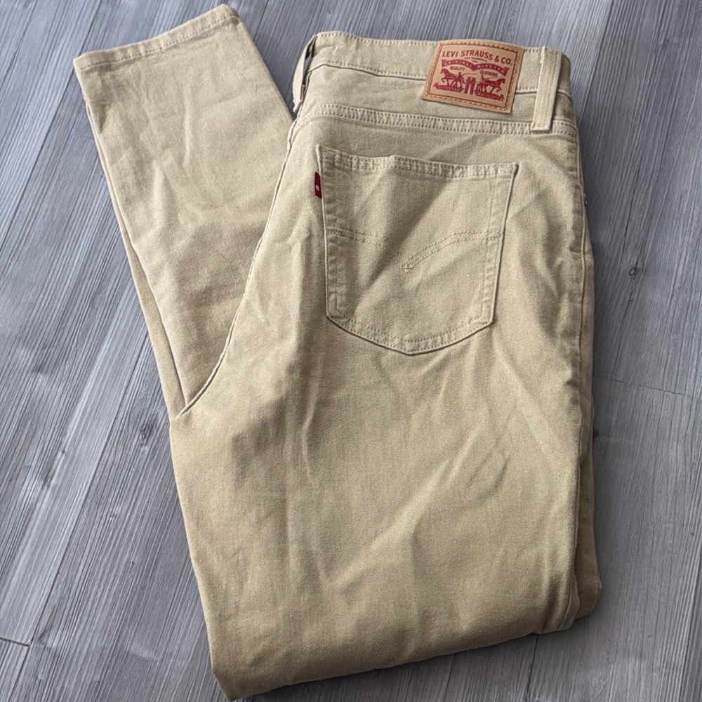 Women's Tan Jeans